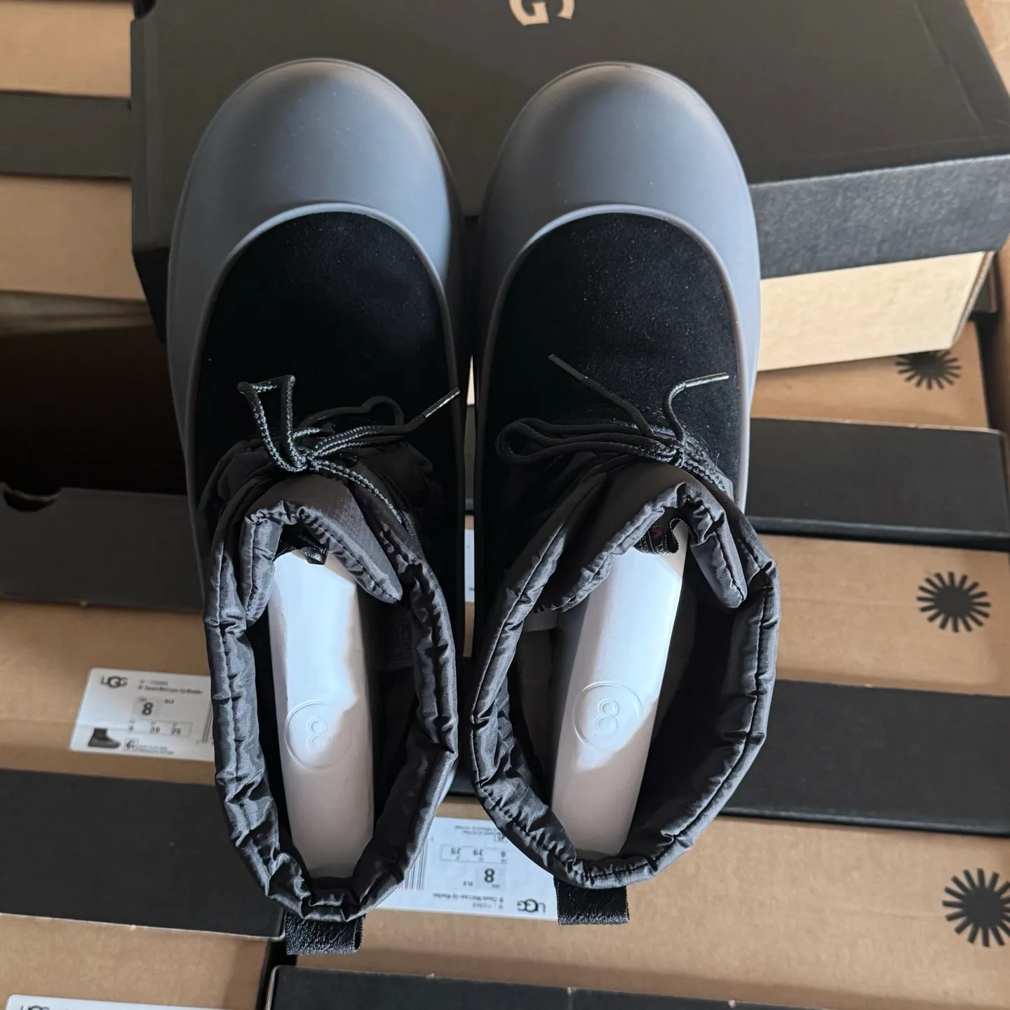 UGG high-end waterproof rain boots arrive, large foreign trade items, local 💰760